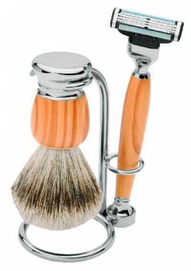 Rasierset mit feinem Dachshaar und Gillette-Mach3-Rasierer - Bild vergr��ern 